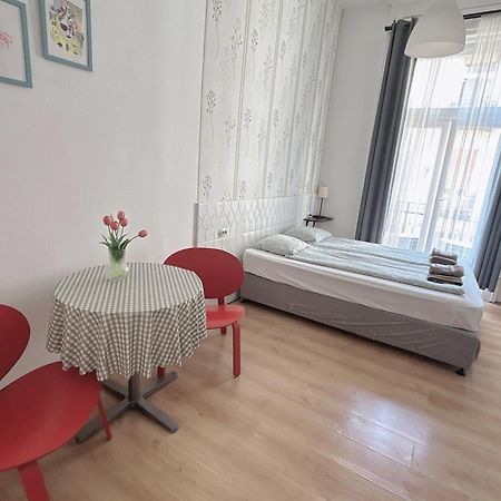 11# Sunflower Cozy Apartment Budapest Esterno foto