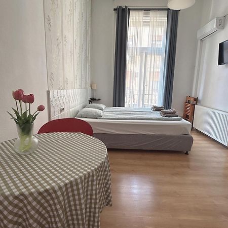 11# Sunflower Cozy Apartment Budapest Esterno foto