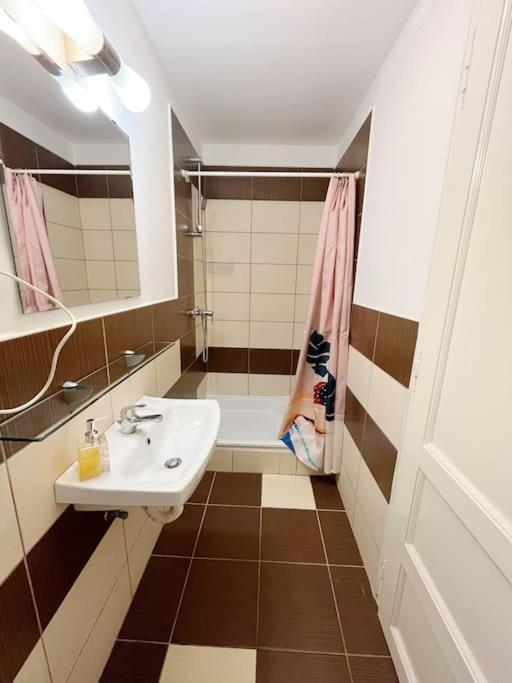 11# Sunflower Cozy Apartment Budapest Esterno foto