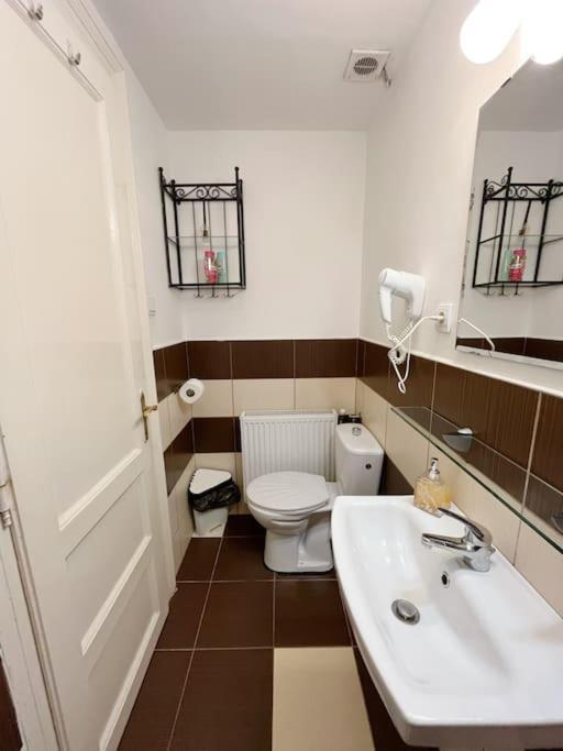 11# Sunflower Cozy Apartment Budapest Esterno foto